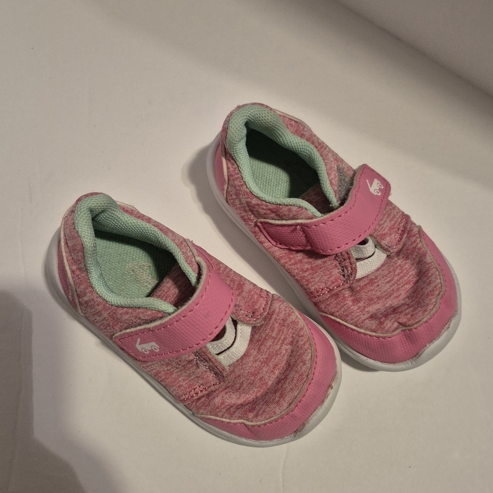See Kai Run toddler size 5 light weight sneakers GUC